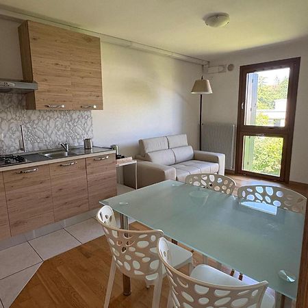 Crossroads Apartment Santa Maria la Longa Bagian luar foto